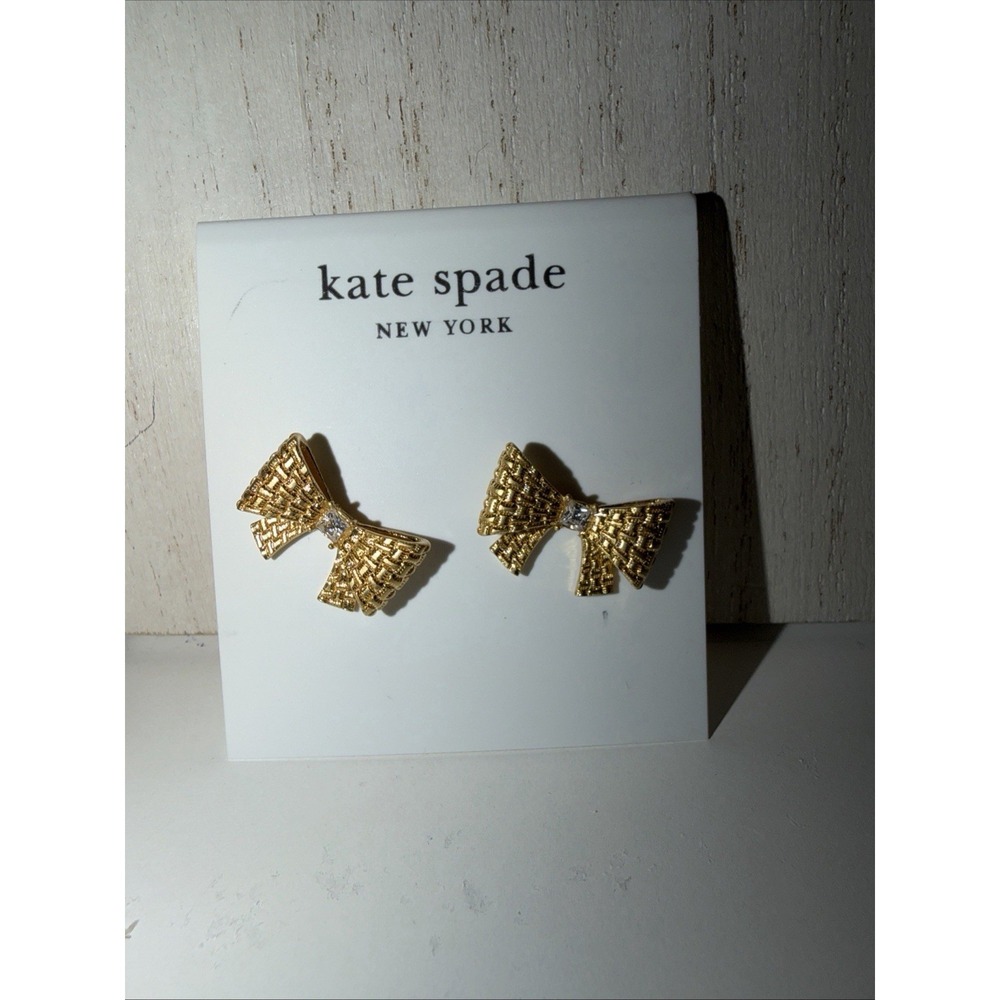 Kate Spade Wrapped In A‎ Bow Studs NEW